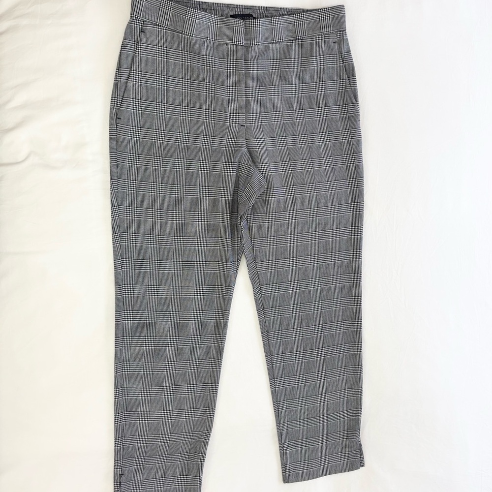 Ann Taylor Women’s Black Watch Plaid Mid-Rise Ankle Career Pants, Size 6, Office